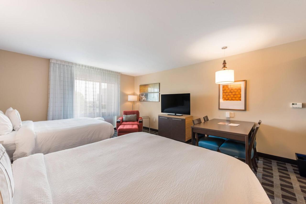 Towneplace Suites By Marriott Greensboro Coliseum Area Dış mekan fotoğraf