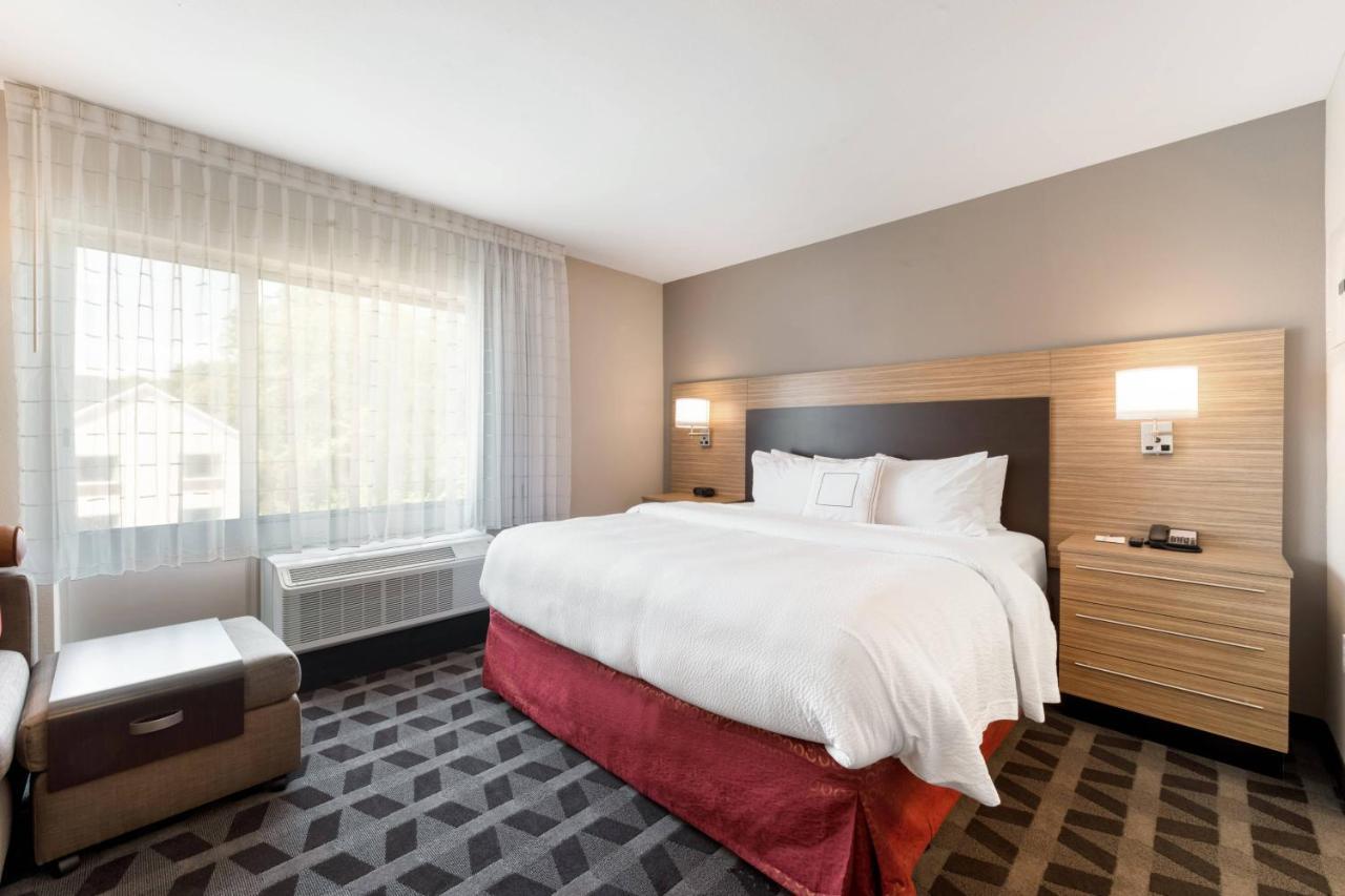 Towneplace Suites By Marriott Greensboro Coliseum Area Dış mekan fotoğraf